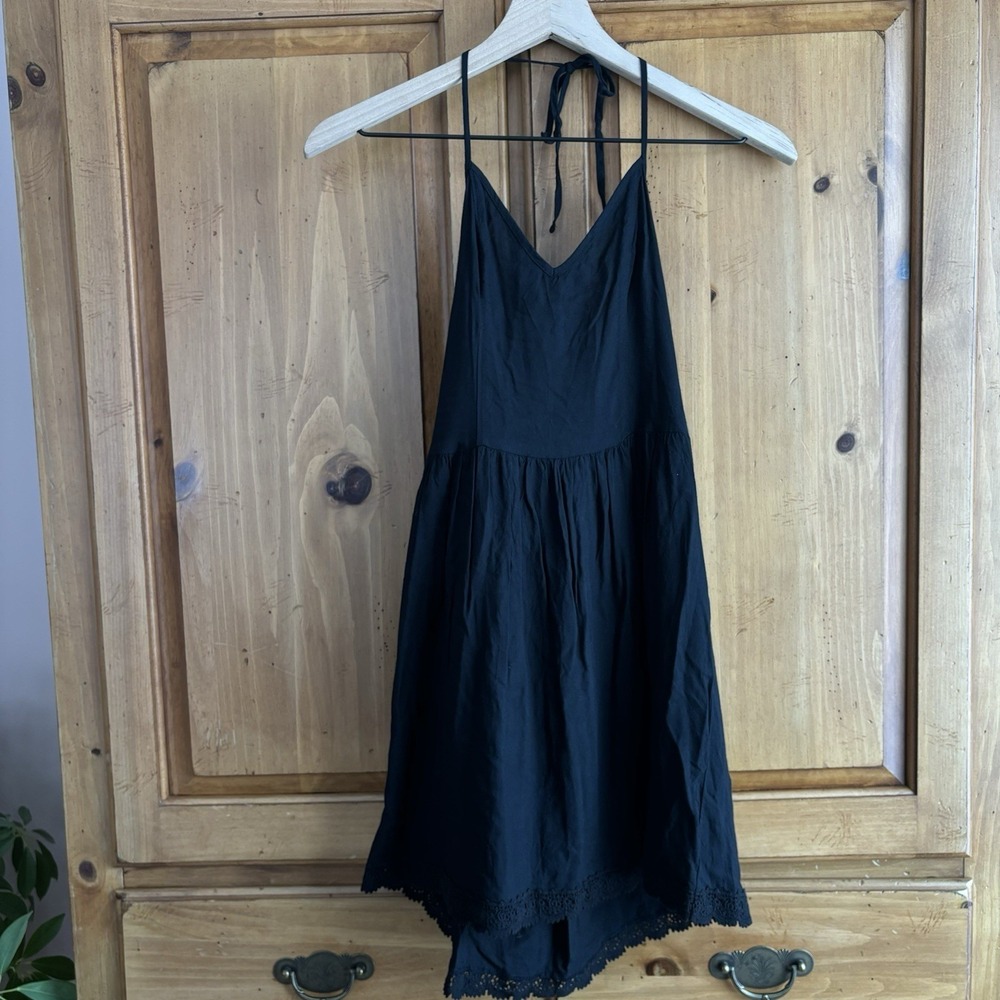 Abercrombie & Fitch Mini Dress Black V-Neck Strappy Flirty XS Crochet Hem Fairy